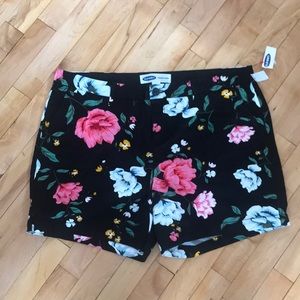 Old Navy Floral Everyday Short Size 14